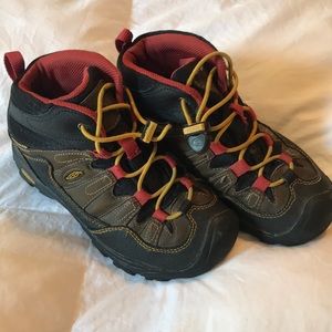 EUC Keen Boys Mid Height Waterproof Boots